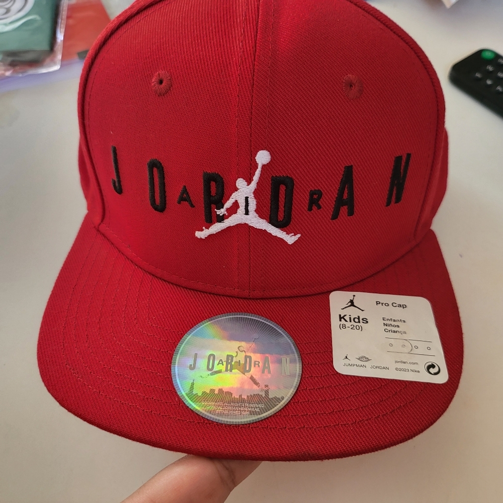💲Kids Red Jordan Snap Back Hat